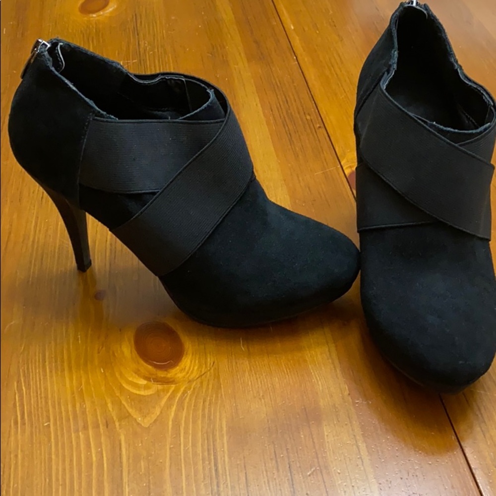 Black Suede 4 1/2” Booties Sz-9